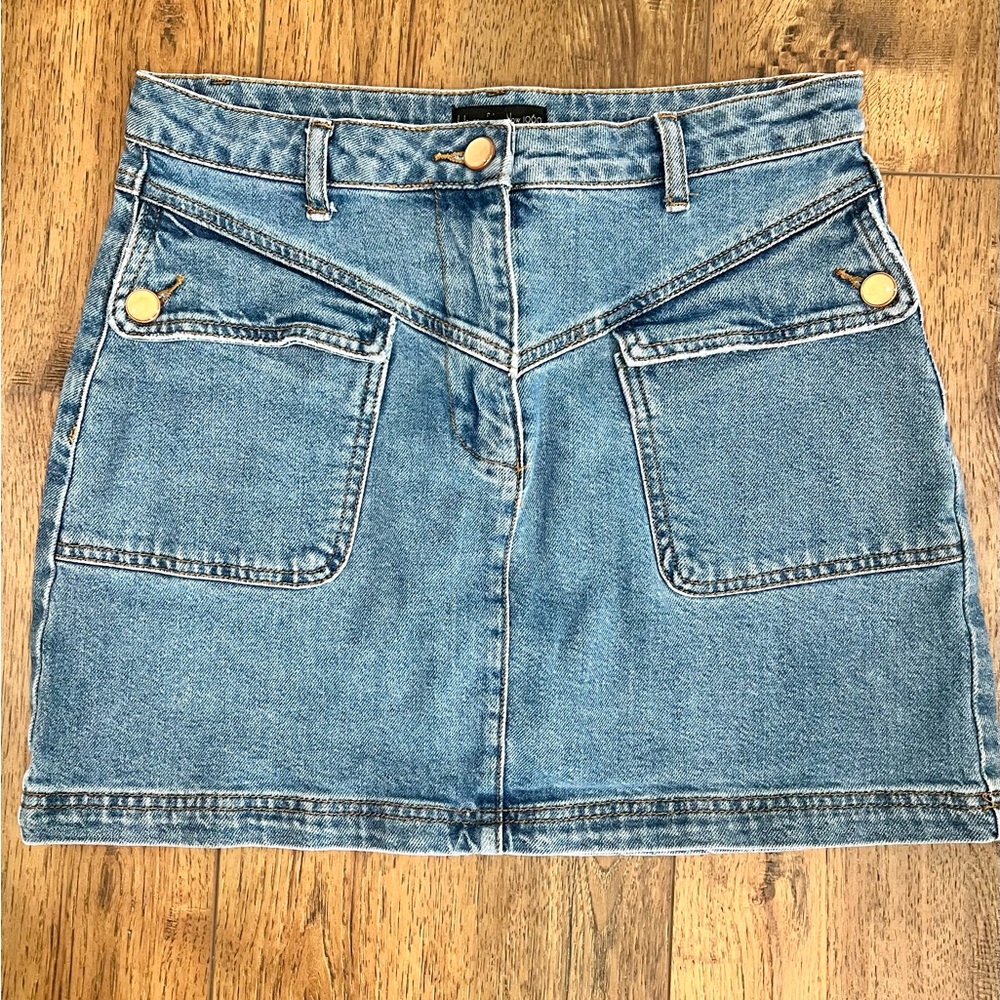 House of Harlow 1960 Medium Blue Denim Mini Skirt with Front Patch Pockets